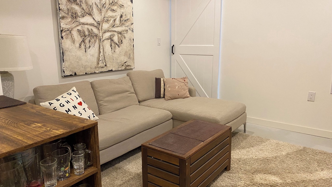Photo of Livingroom in Upper Beaches