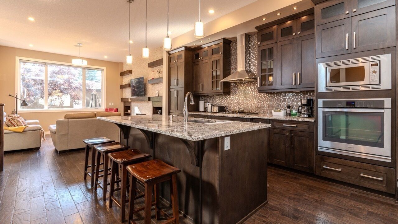 Photo of Kitchen in Banff Trail