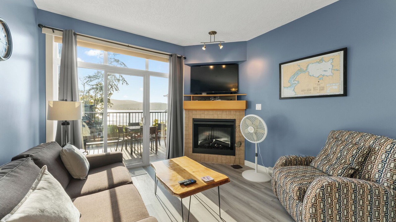 Photo of Livingroom in Sooke