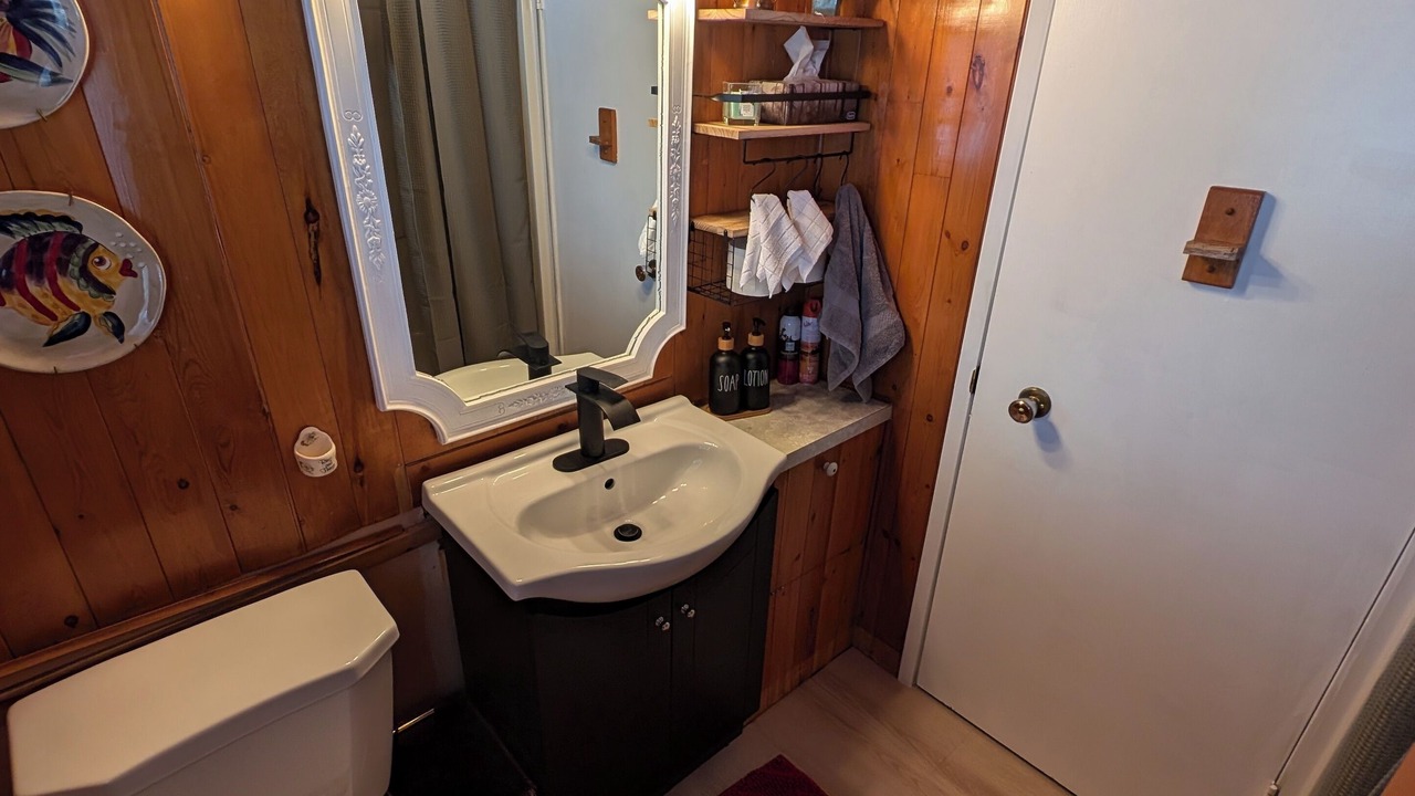 Photo of Bathroom in Dunnottar