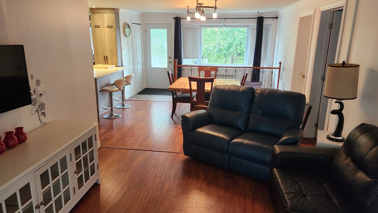 Photo of Livingroom in Saint-Ignace-de-Loyola