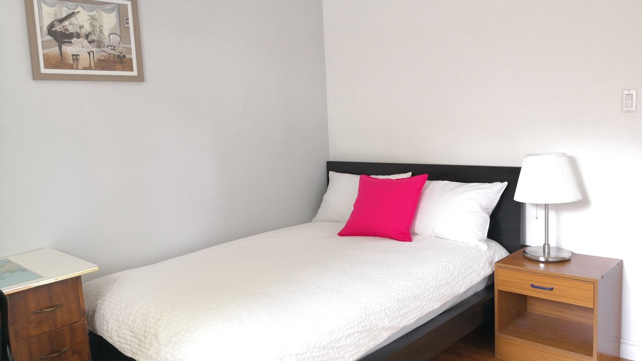 Photo of Bedroom in Bayview Woods - Steeles