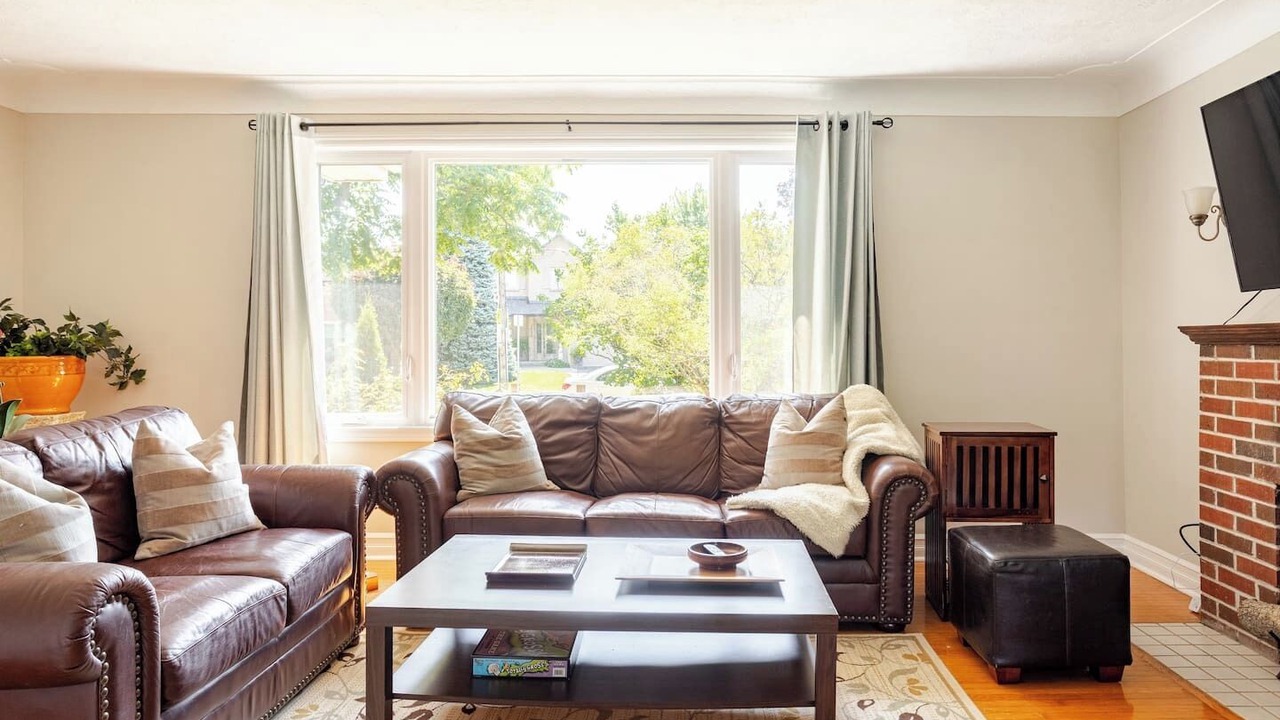 Photo of Livingroom in Burlington