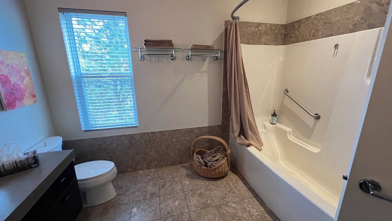 Photo of Bathroom in Okanagan-Similkameen