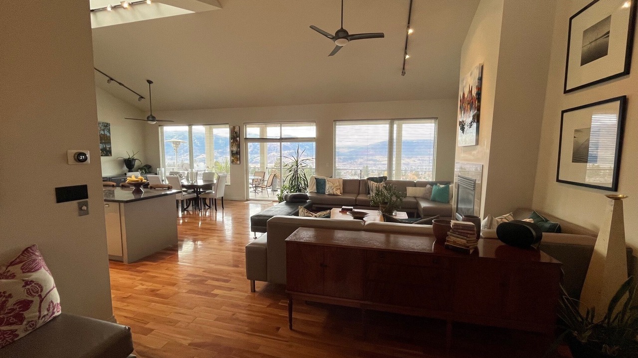 Photo of Livingroom in Okanagan-Similkameen