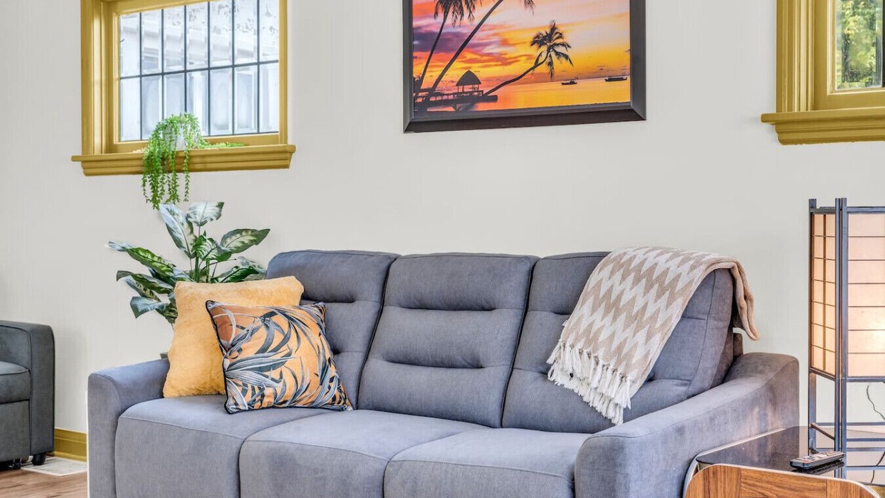 Photo of Livingroom in Niagara Falls
