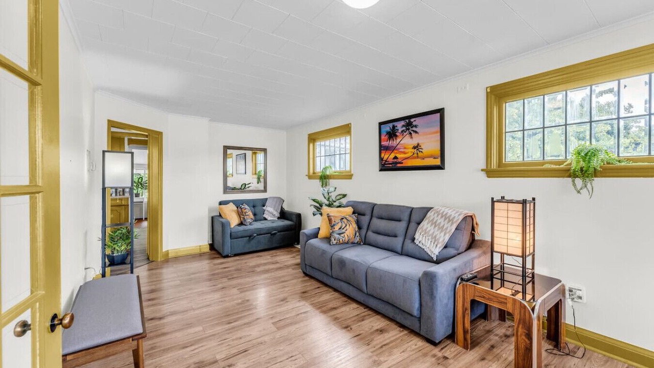 Photo of Livingroom in Niagara Falls