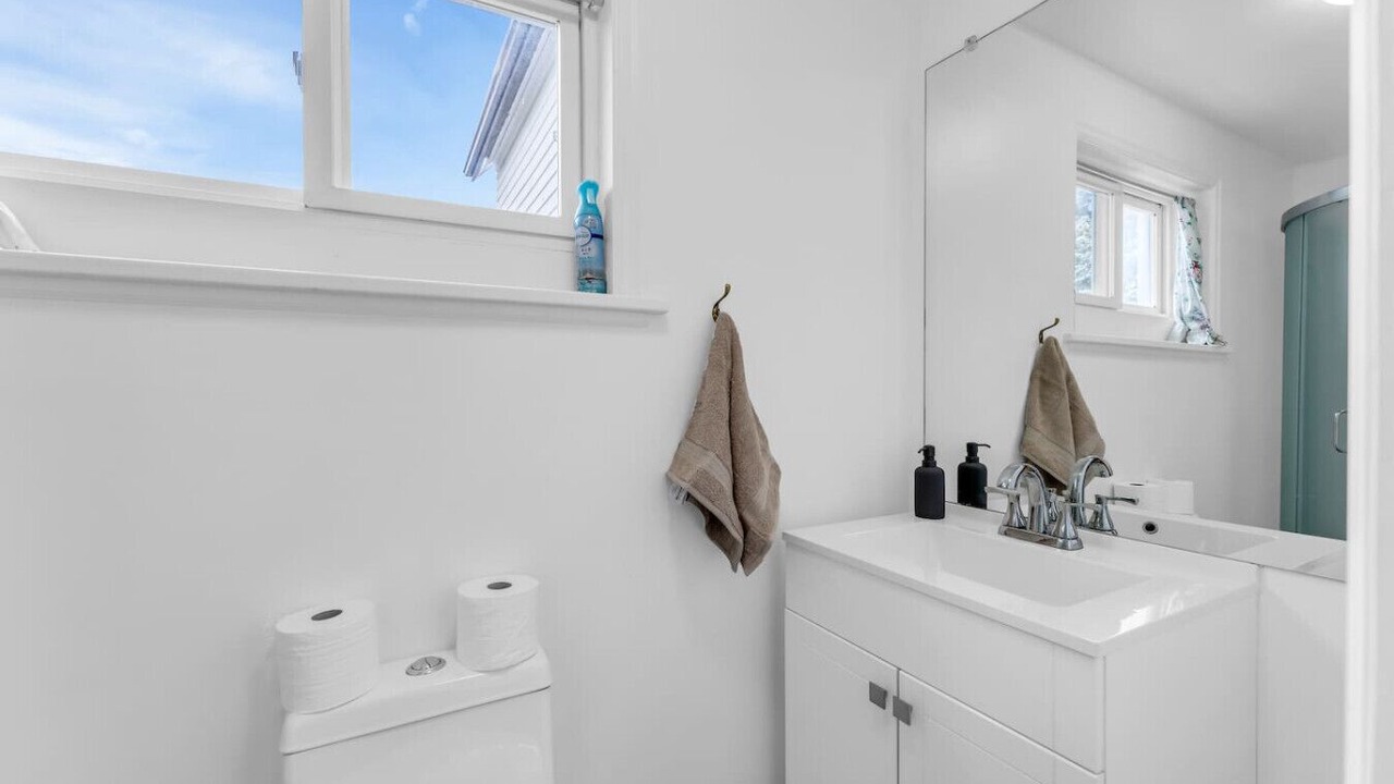 Photo of Bathroom in Niagara Falls