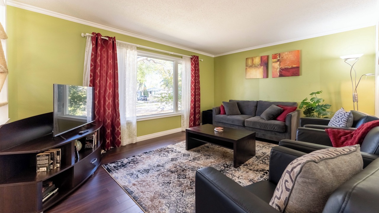 Photo of Livingroom in Northeast Edmonton