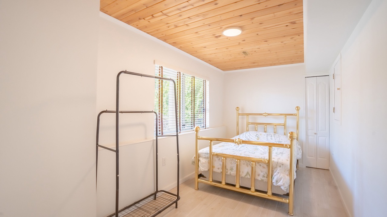 Photo of Bedroom in Upper Lonsdale