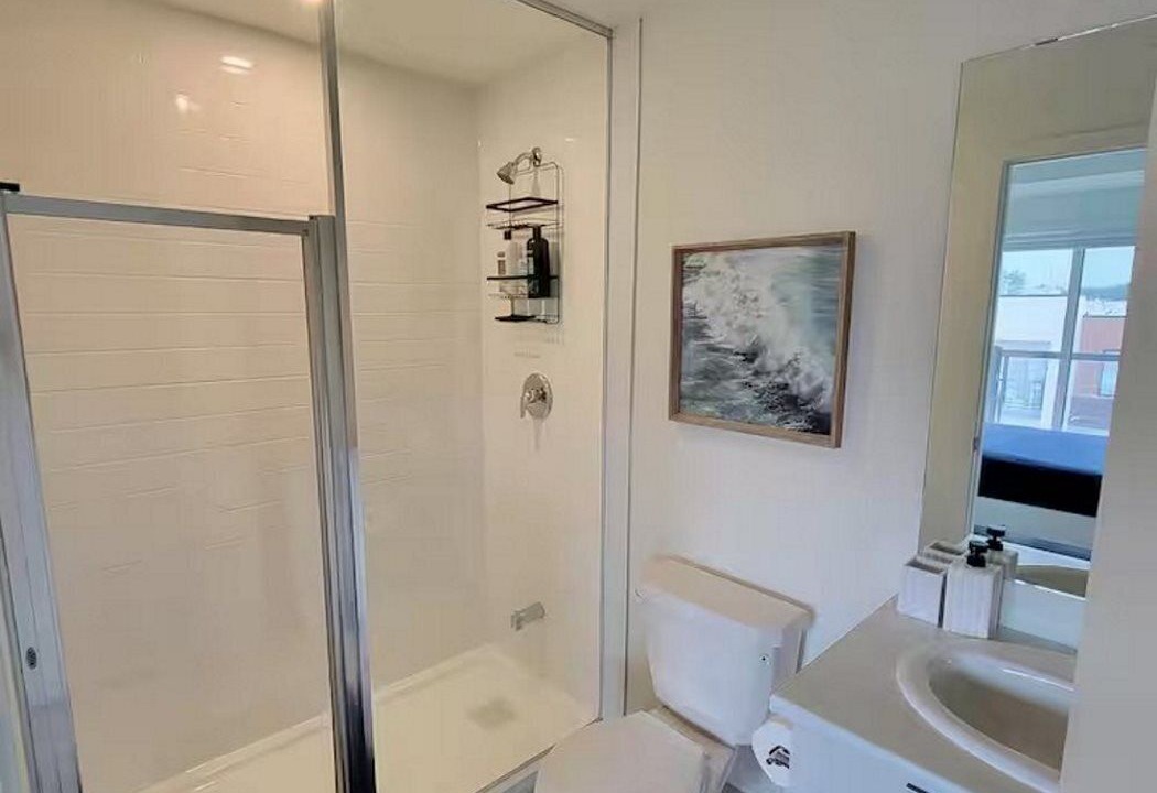 Photo of Bathroom in Brookhaven - Amesbury