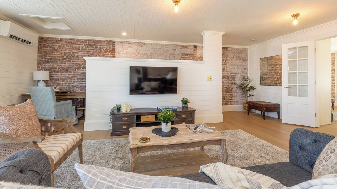 Photo of Livingroom in Yarmouth