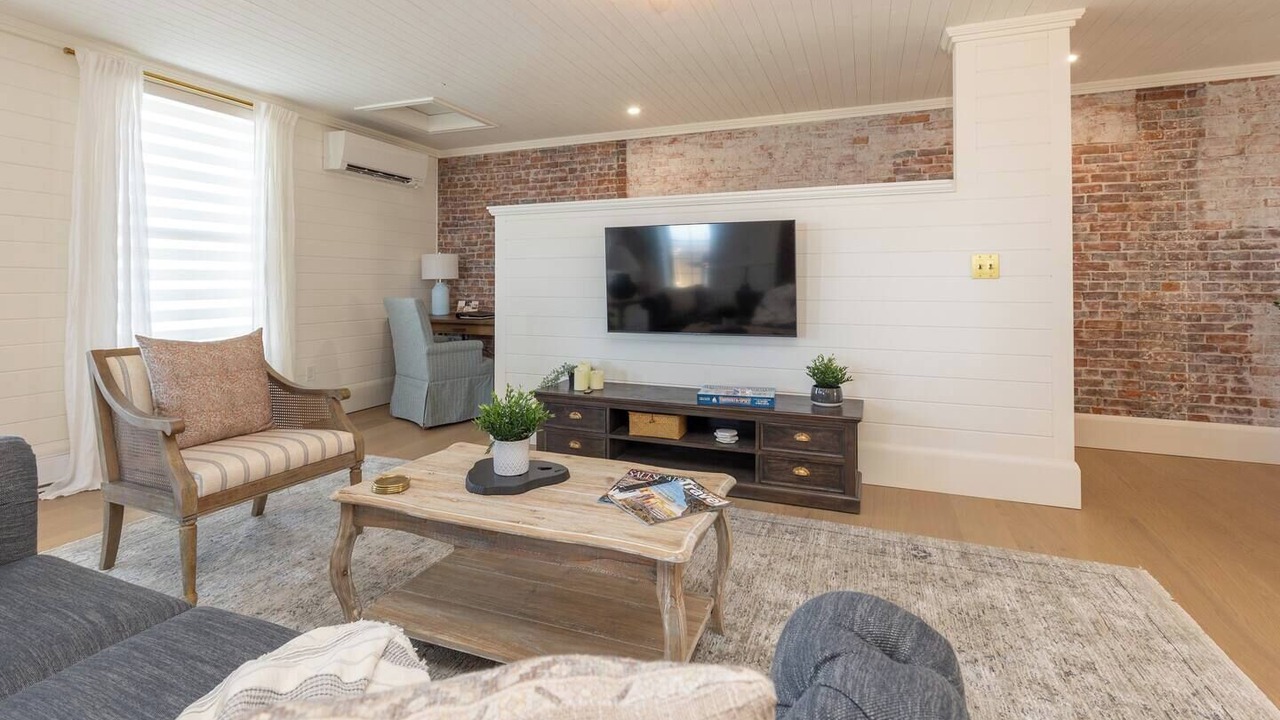 Photo of Livingroom in Yarmouth