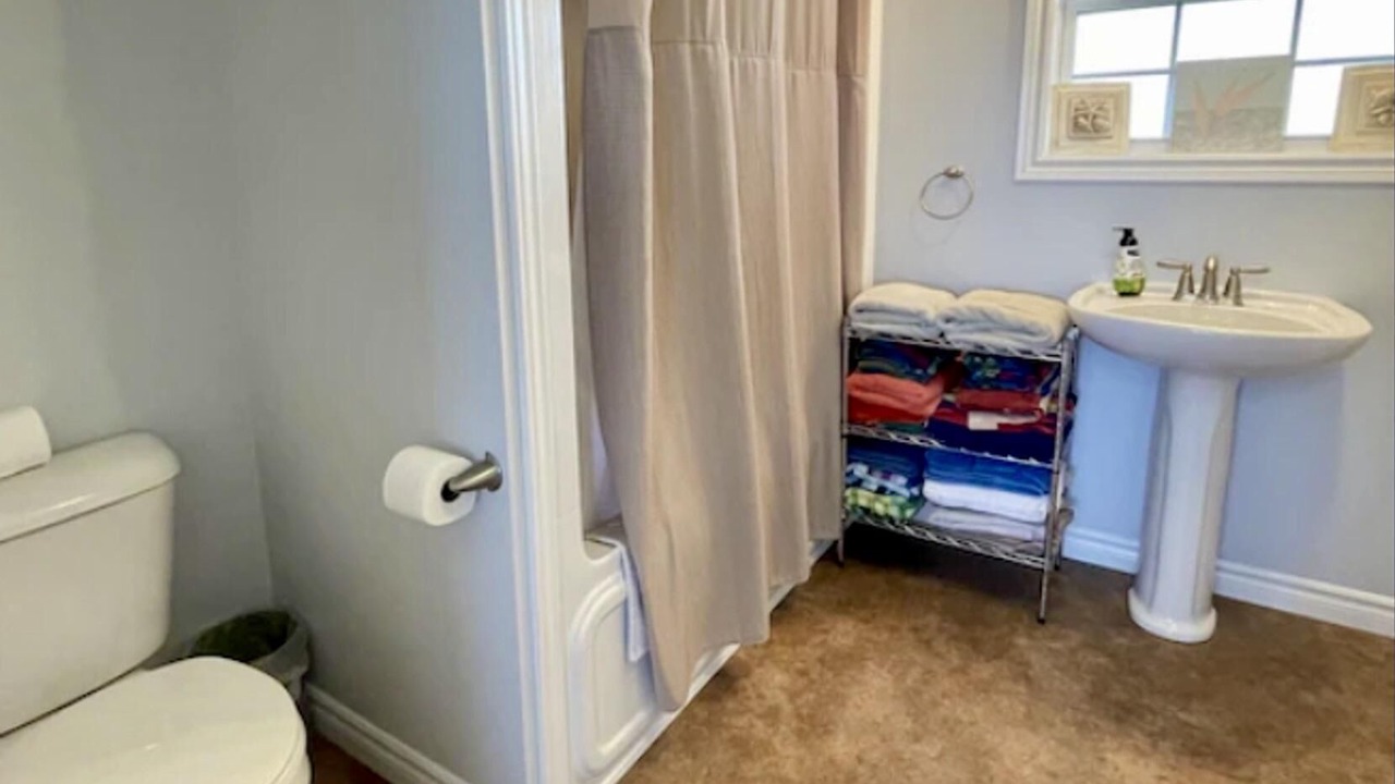 Photo of Bathroom in Darnley