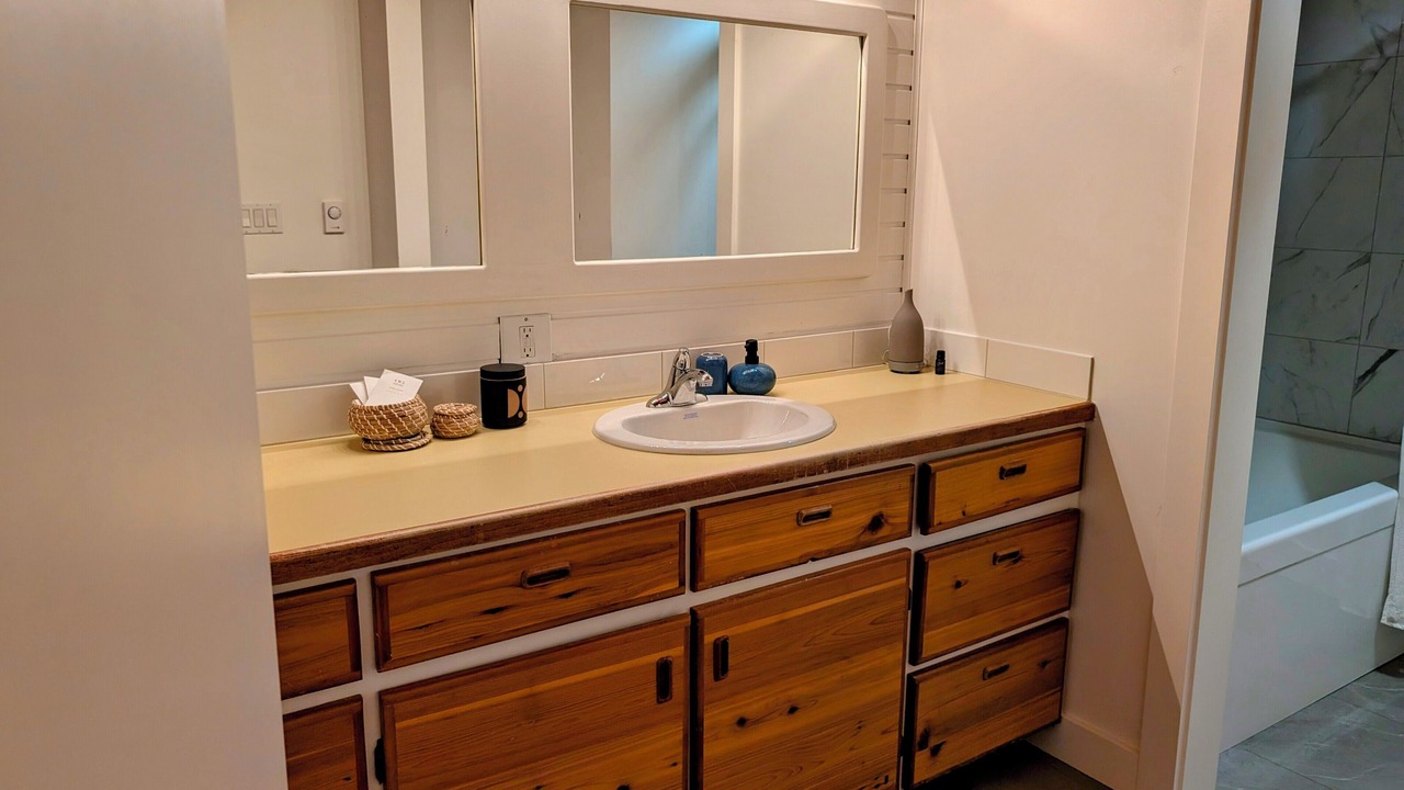 Photo of Bathroom in Courtenay
