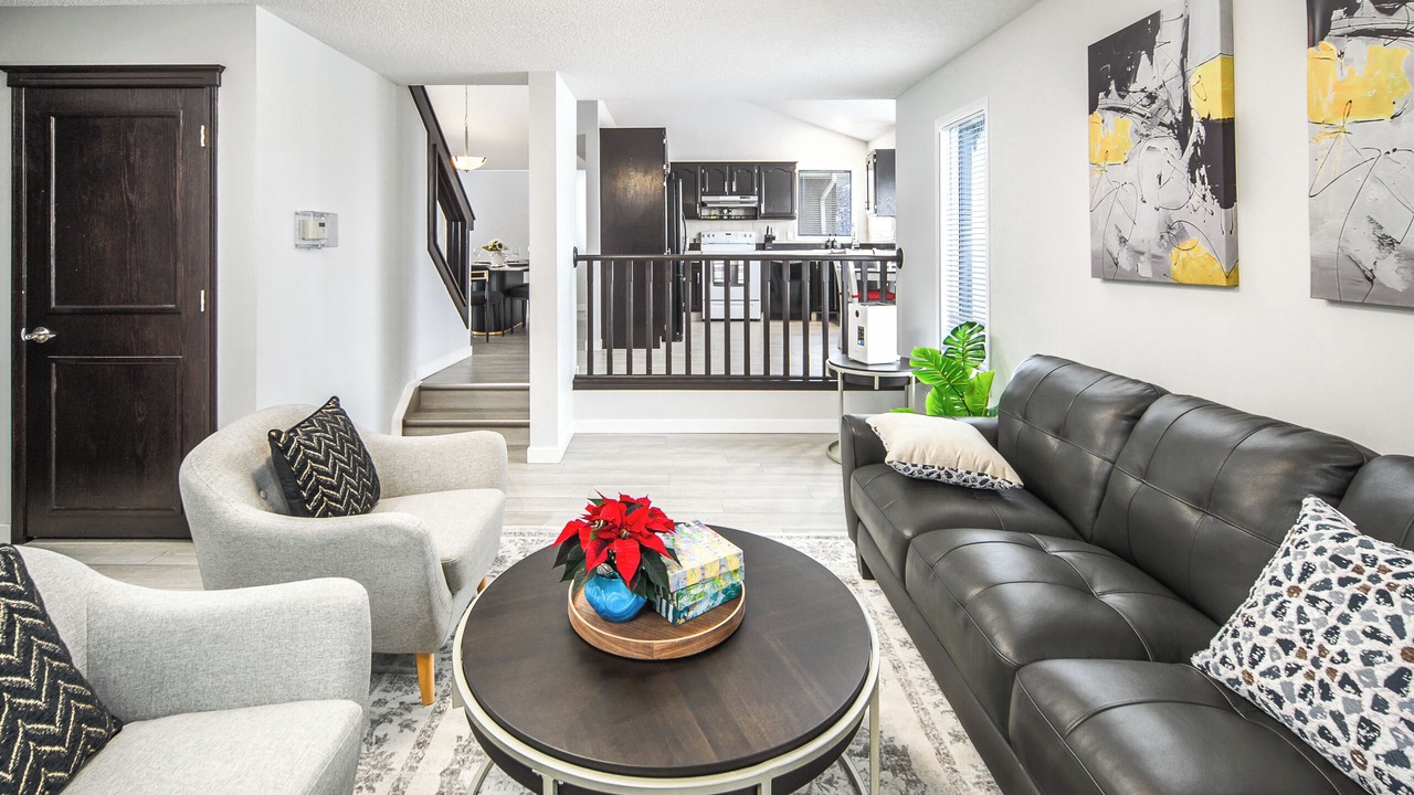 Photo of Livingroom in Northwest Calgary