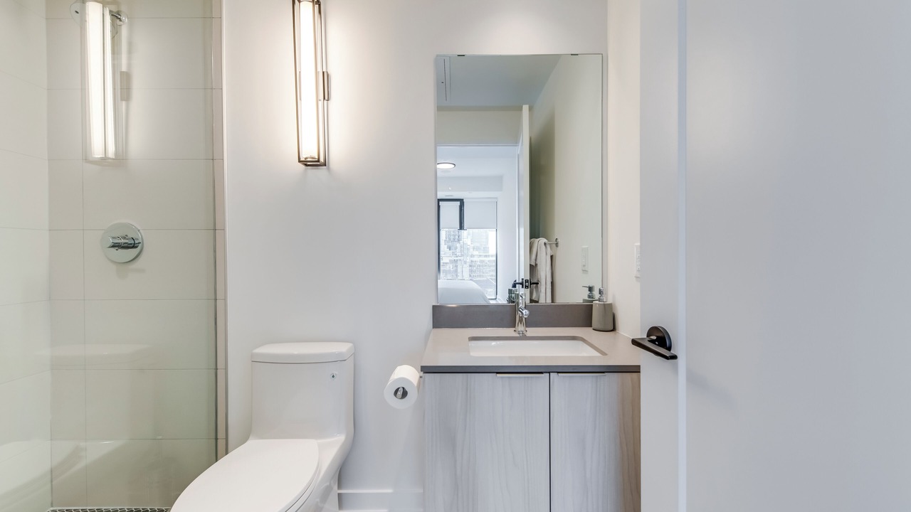 Photo of Bathroom in Fashion District