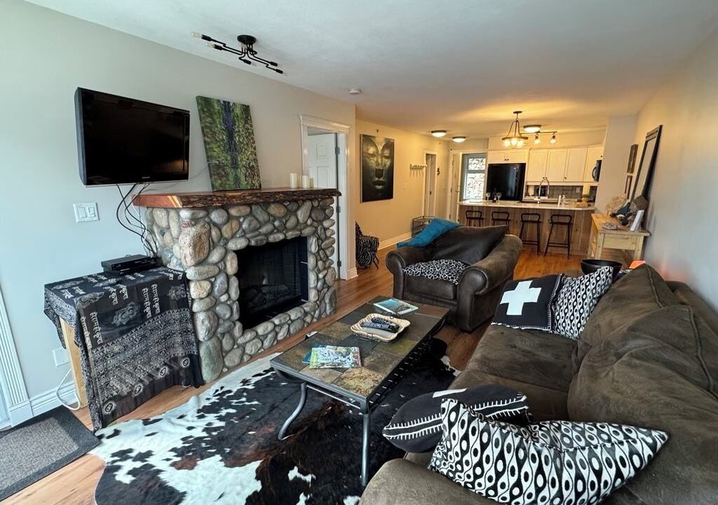 Photo of Livingroom in Kaslo