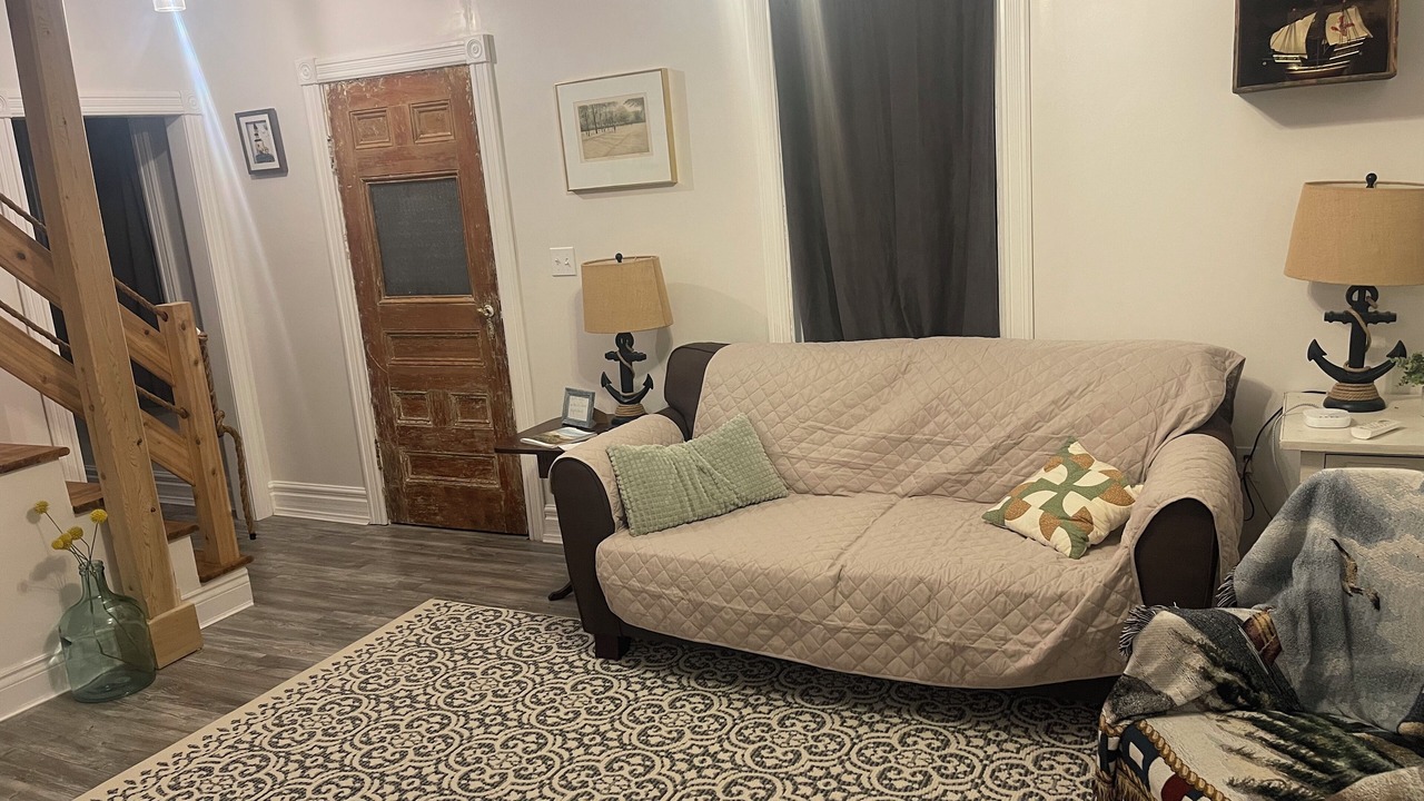 Photo of Livingroom in Back Bay