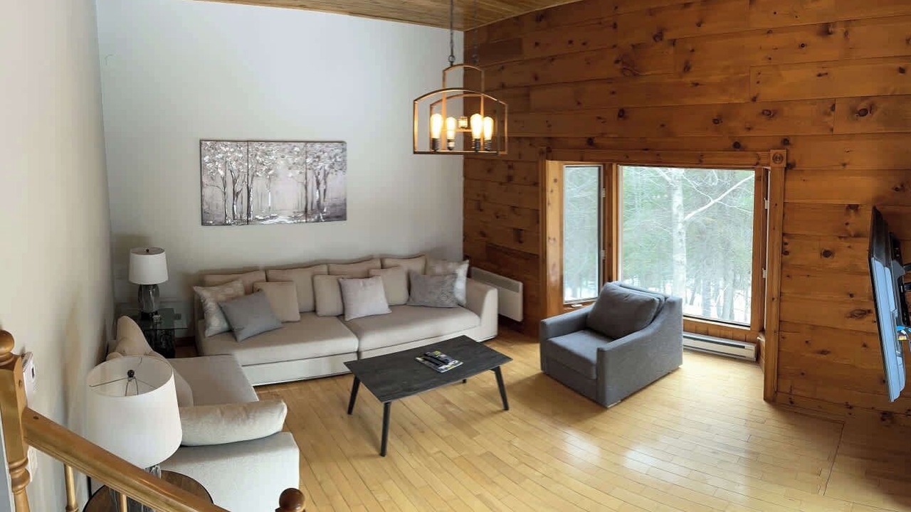 Photo of Livingroom in St-Adolphe-d'Howard