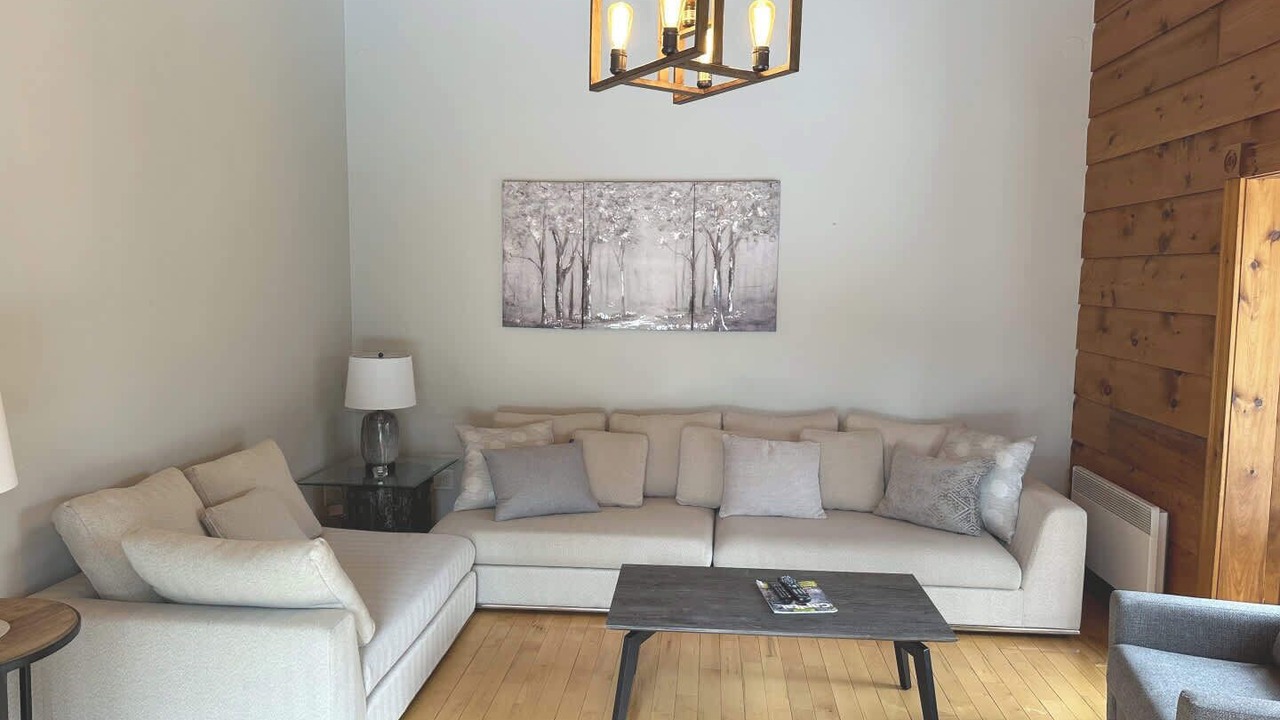 Photo of Livingroom in St-Adolphe-d'Howard