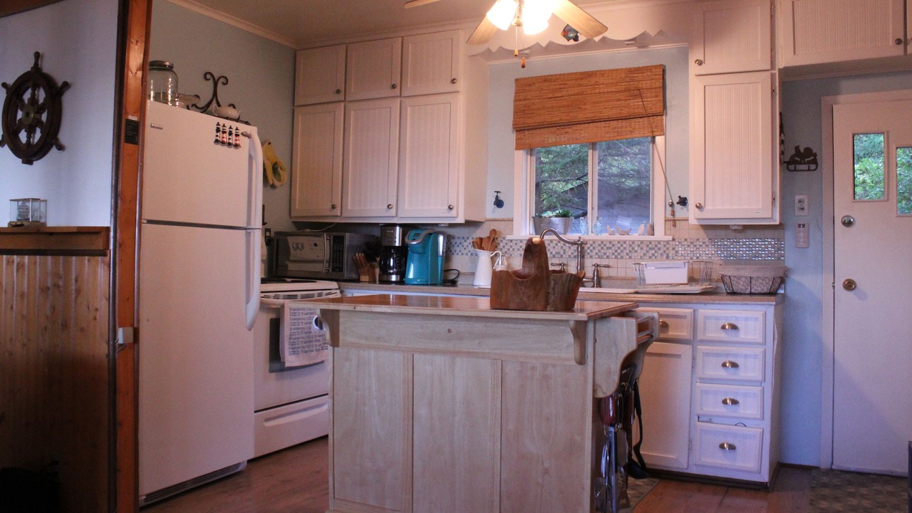 Photo of Kitchen in Waubaushene