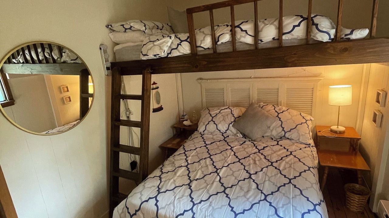 Photo of Bedroom in Waubaushene