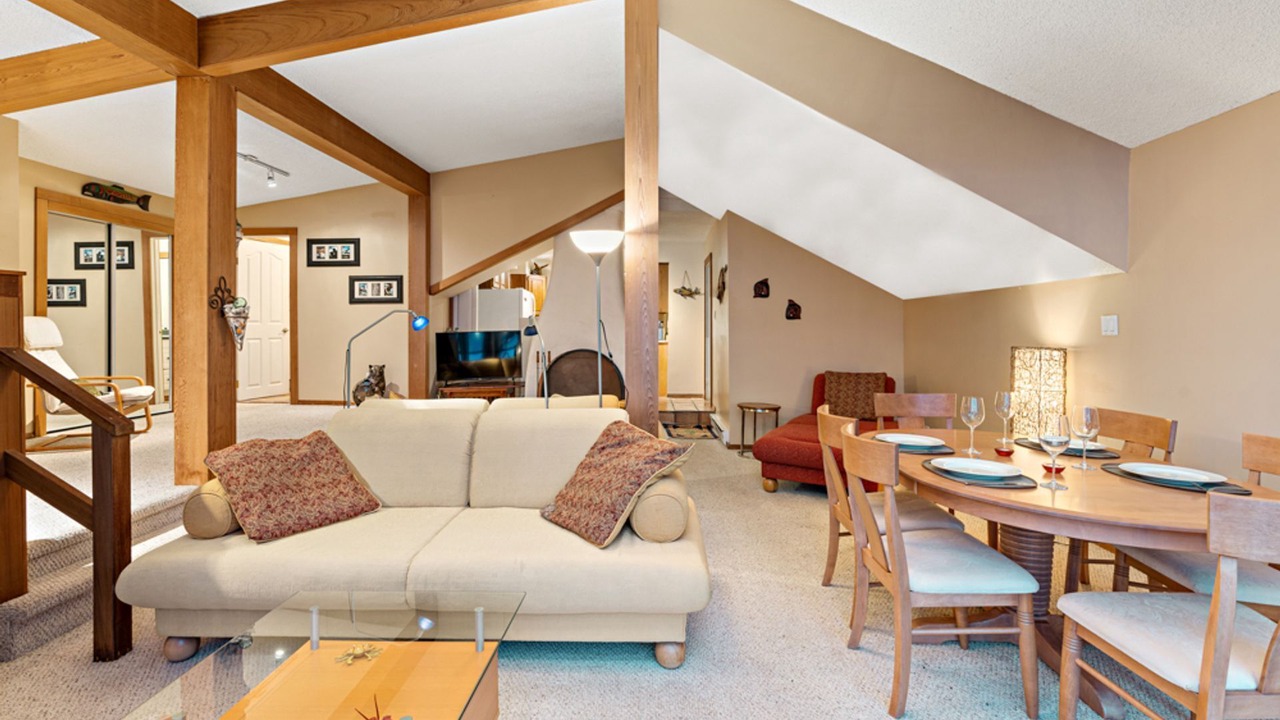 Photo of Livingroom in Lions Bay