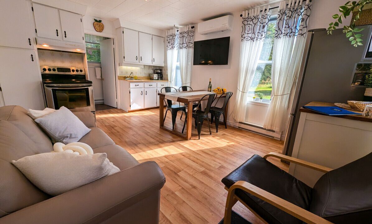 Photo of Livingroom in Saint-Tite-des-Caps