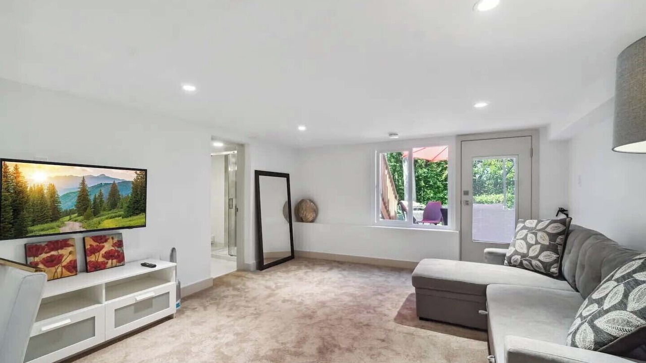 Photo of Livingroom in Upper Lonsdale