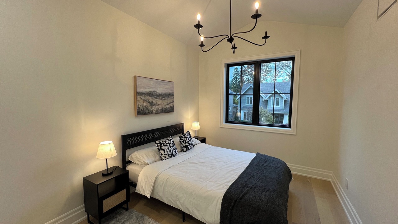Photo of Bedroom in Oakville