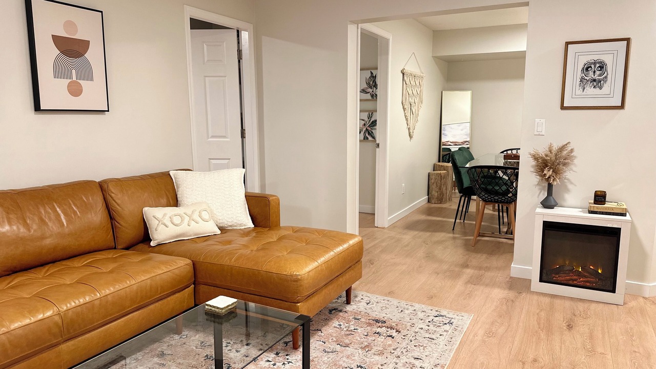 Photo of Livingroom in Walnut Grove