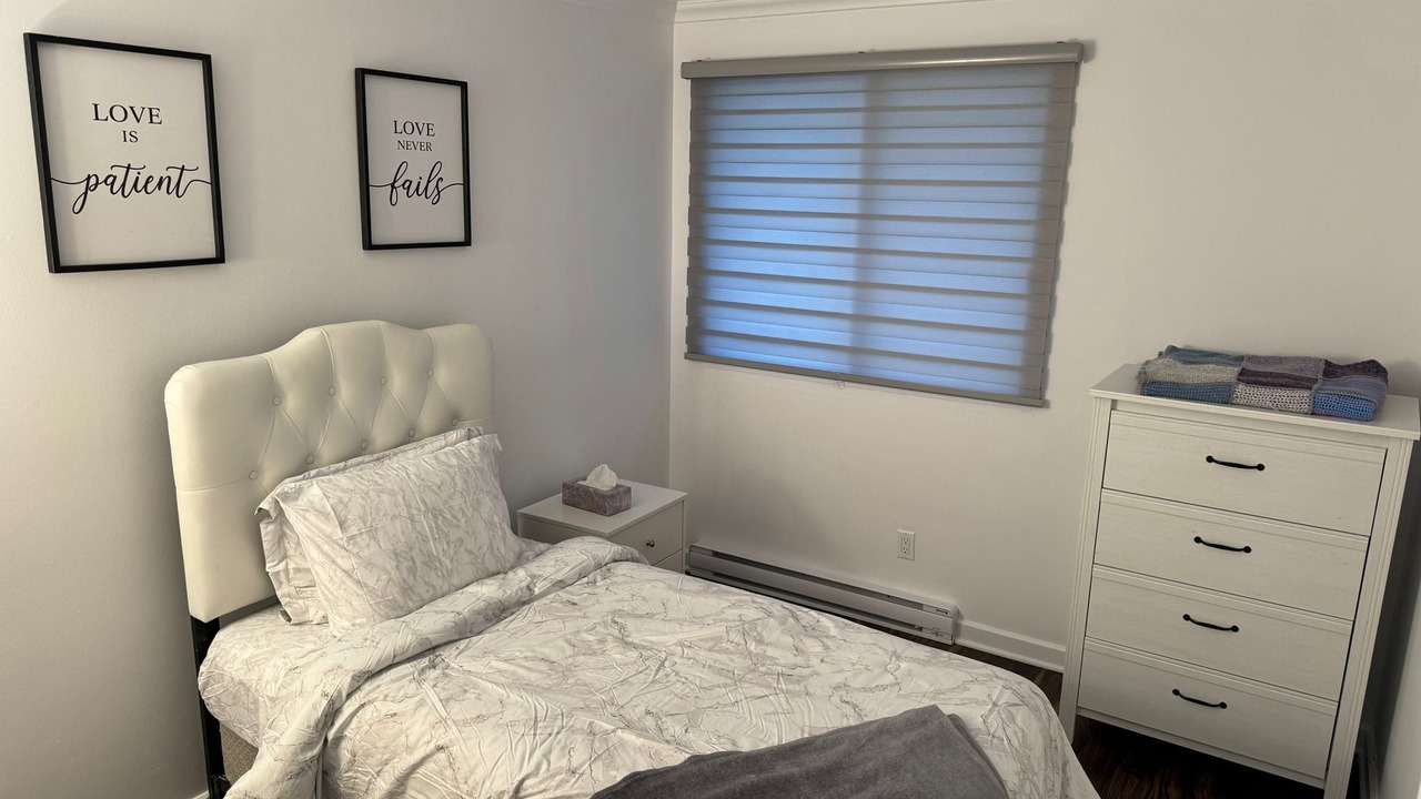 Photo of Bedroom in Laval