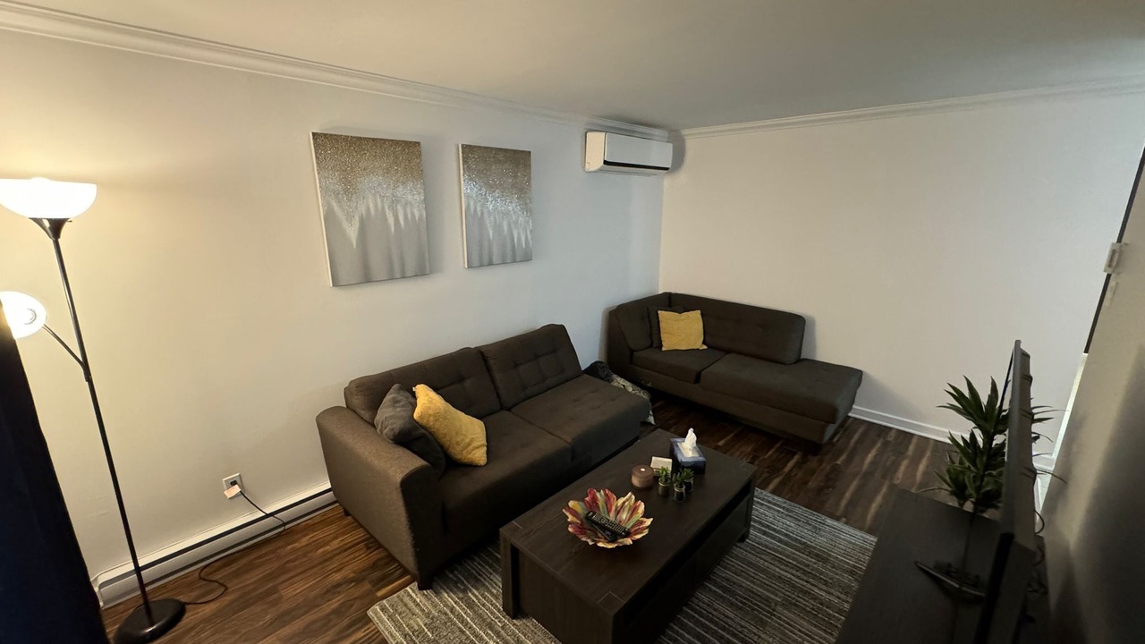 Photo of Livingroom in Laval