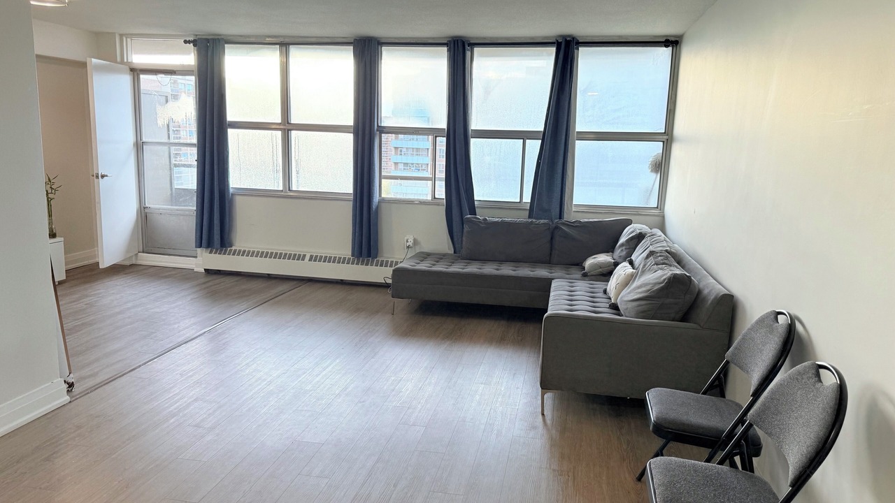 Photo of Livingroom in Bridlewood