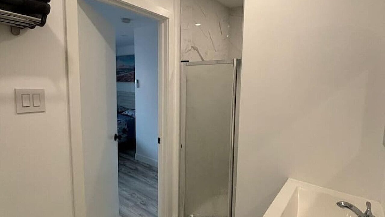 Photo of Bathroom in Cote-Des-Neiges—Notre-Dame-De-Grace