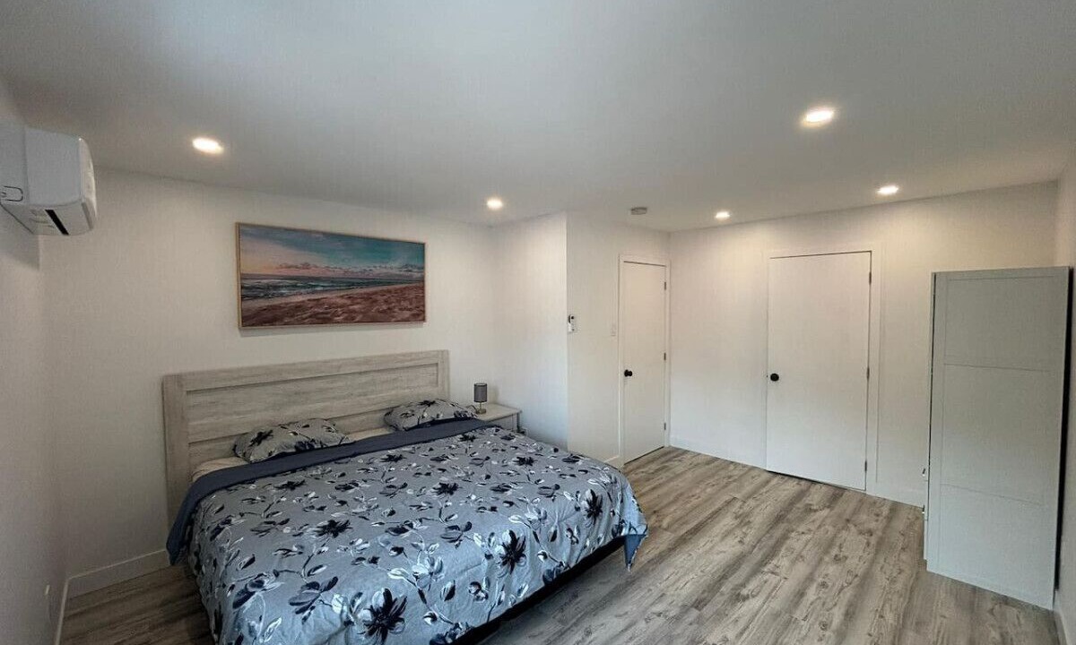 Photo of Bedroom in Cote-Des-Neiges—Notre-Dame-De-Grace