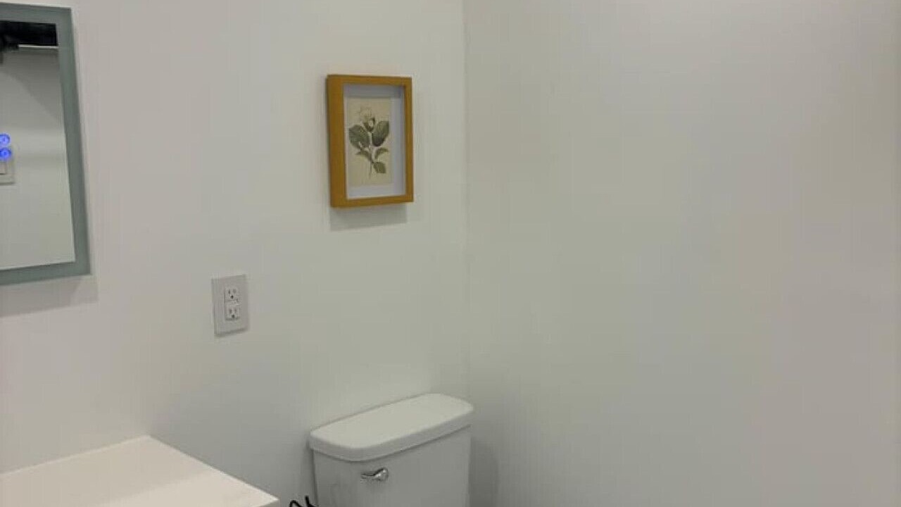 Photo of Bathroom in Cote-Des-Neiges—Notre-Dame-De-Grace
