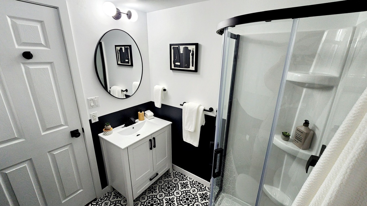 Photo of Bathroom in Canoe
