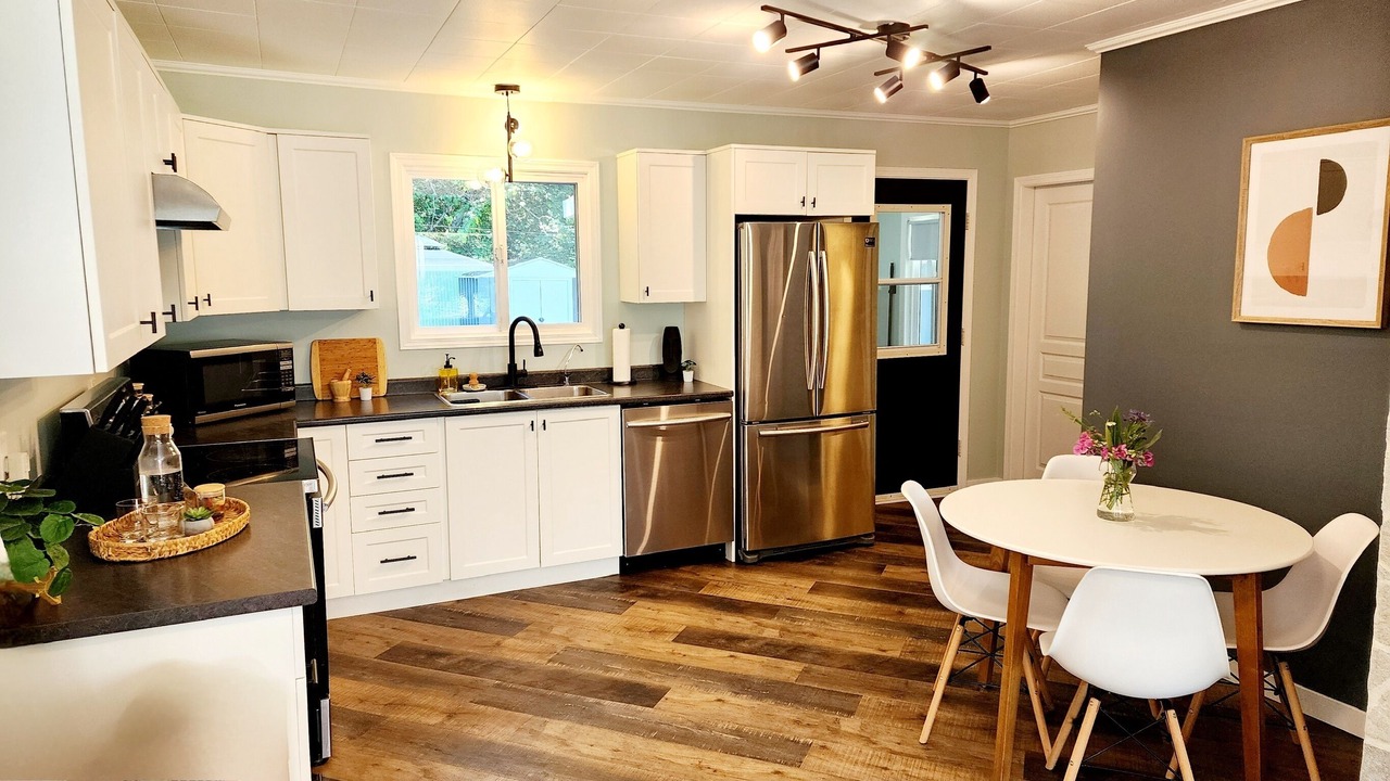 Photo of Kitchen in Canoe