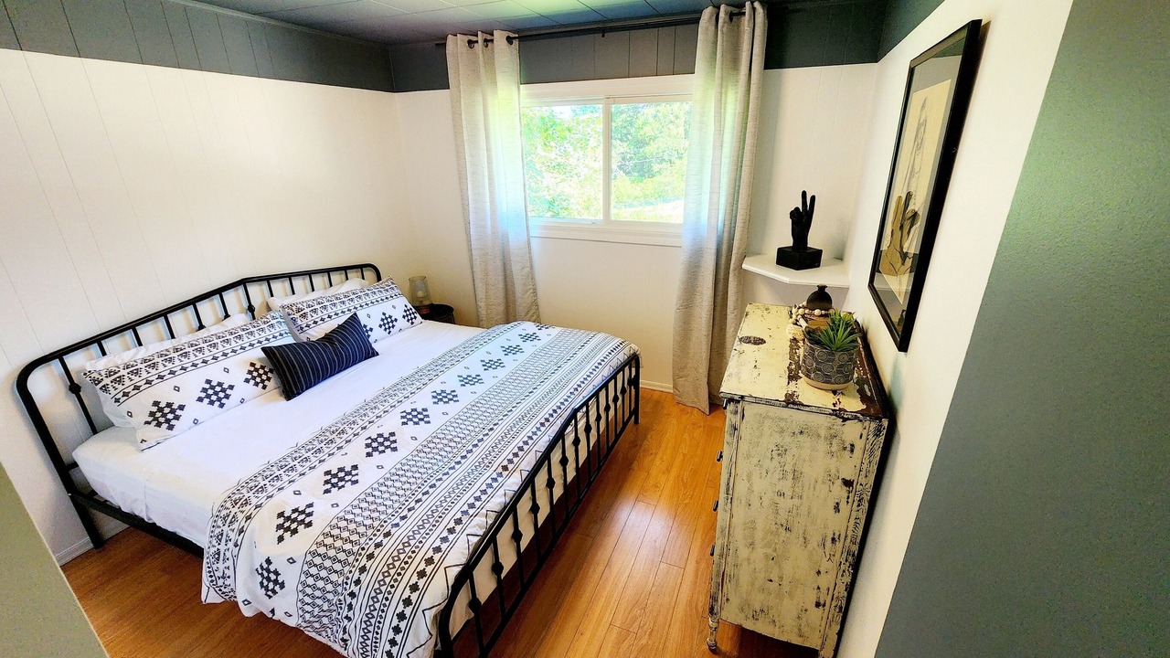 Photo of Bedroom in Canoe