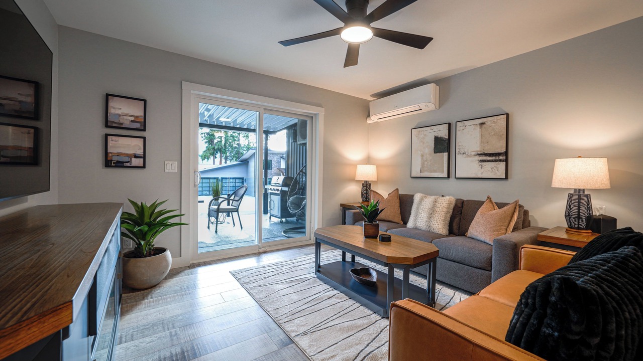 Photo of Livingroom in Salmon Arm