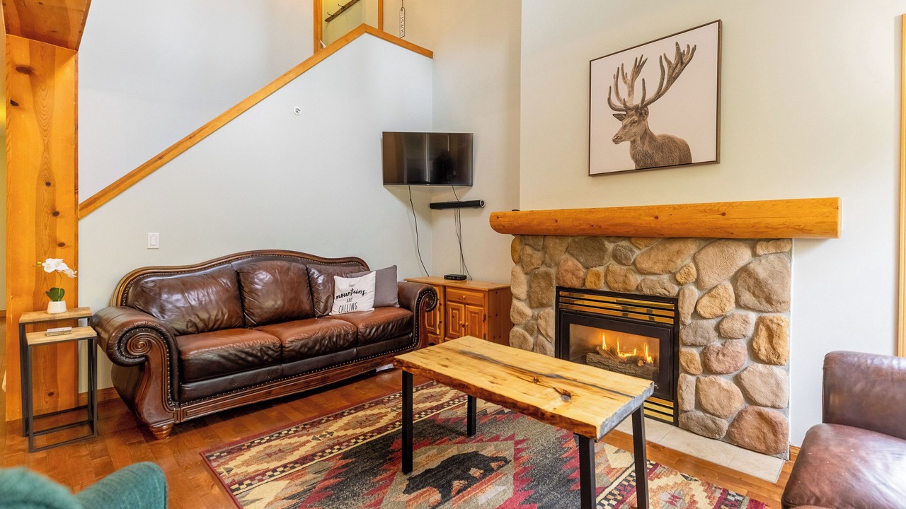 Photo of Livingroom in East Kootenay