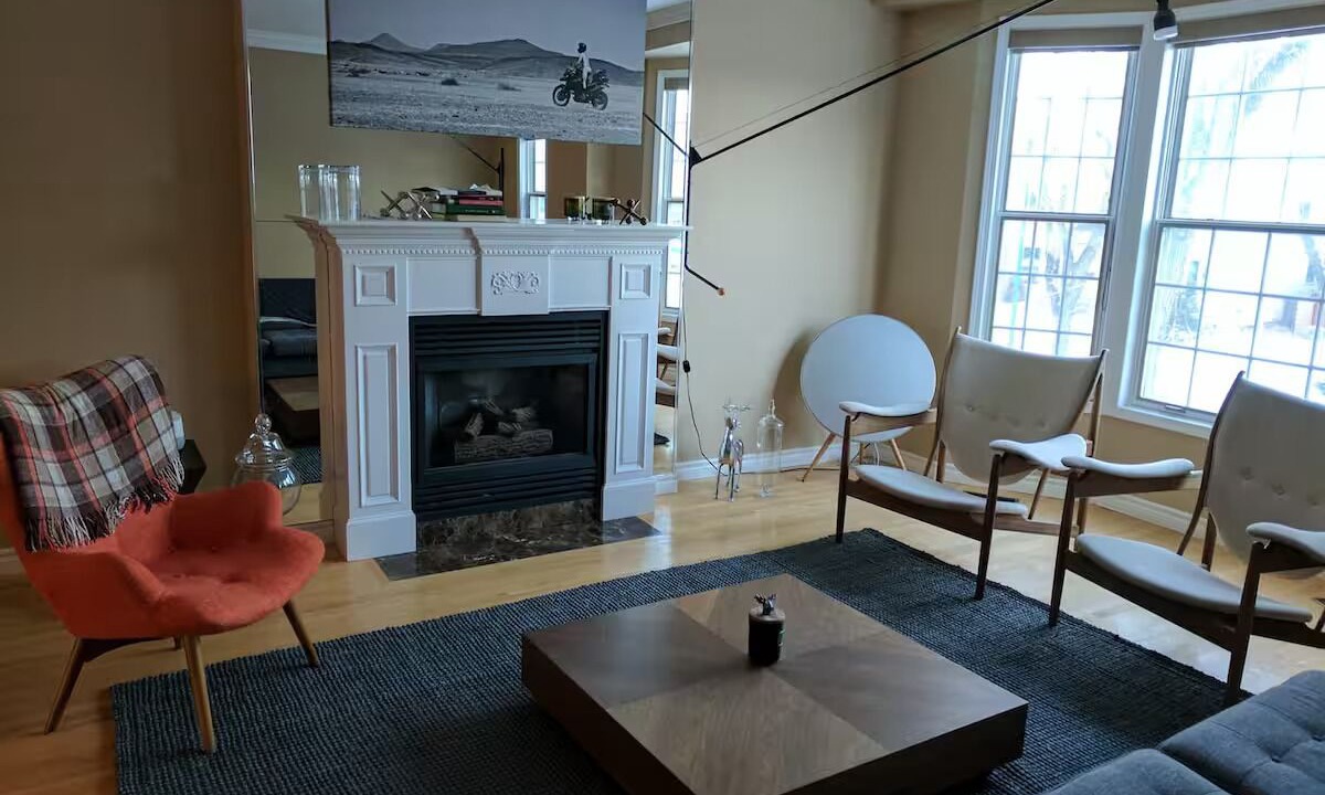 Photo of Livingroom in Saskatoon Downtown