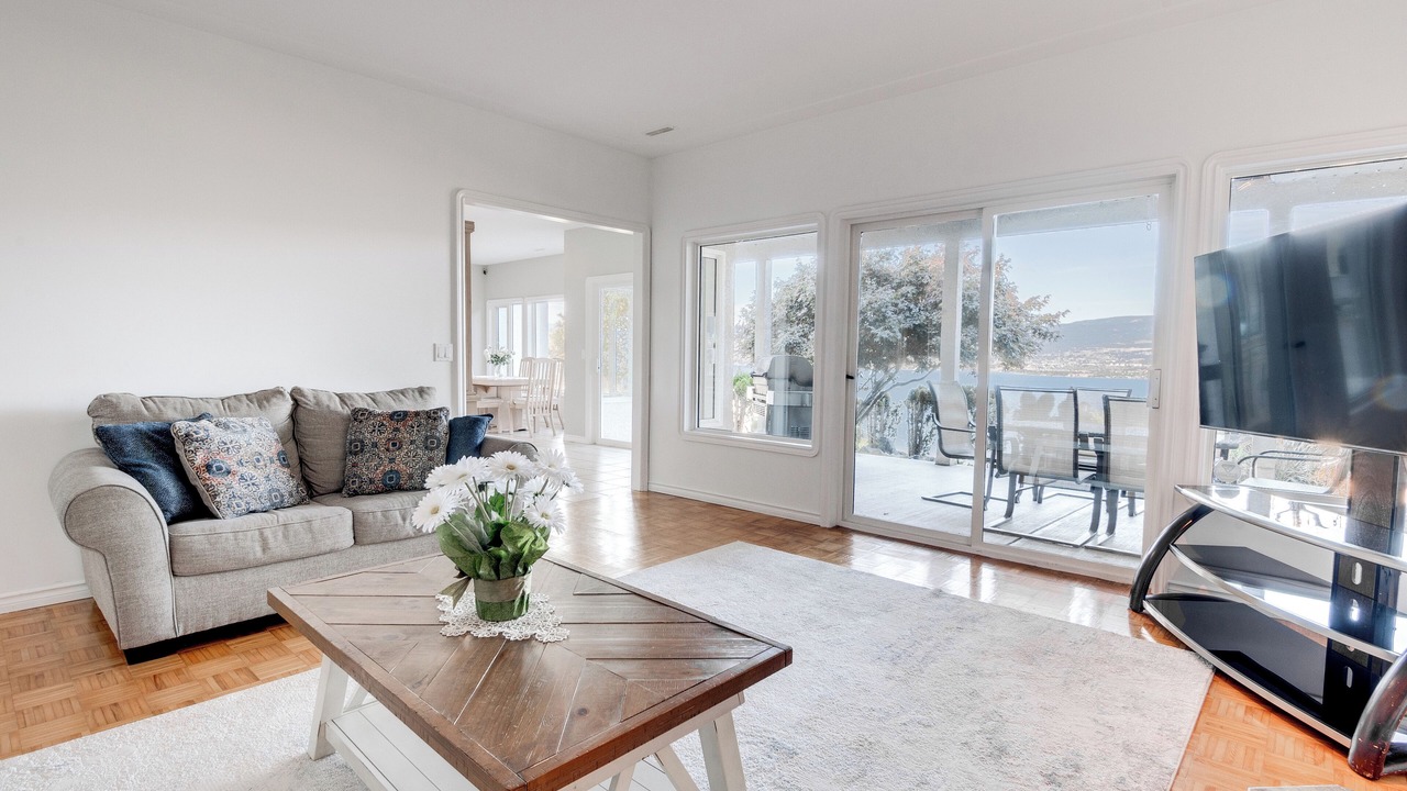 Photo of Livingroom in Southwest Mission