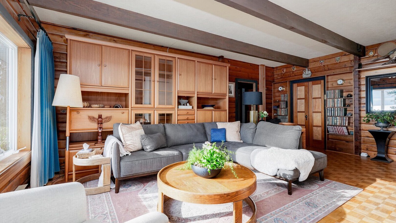 Photo of Livingroom in Sooke