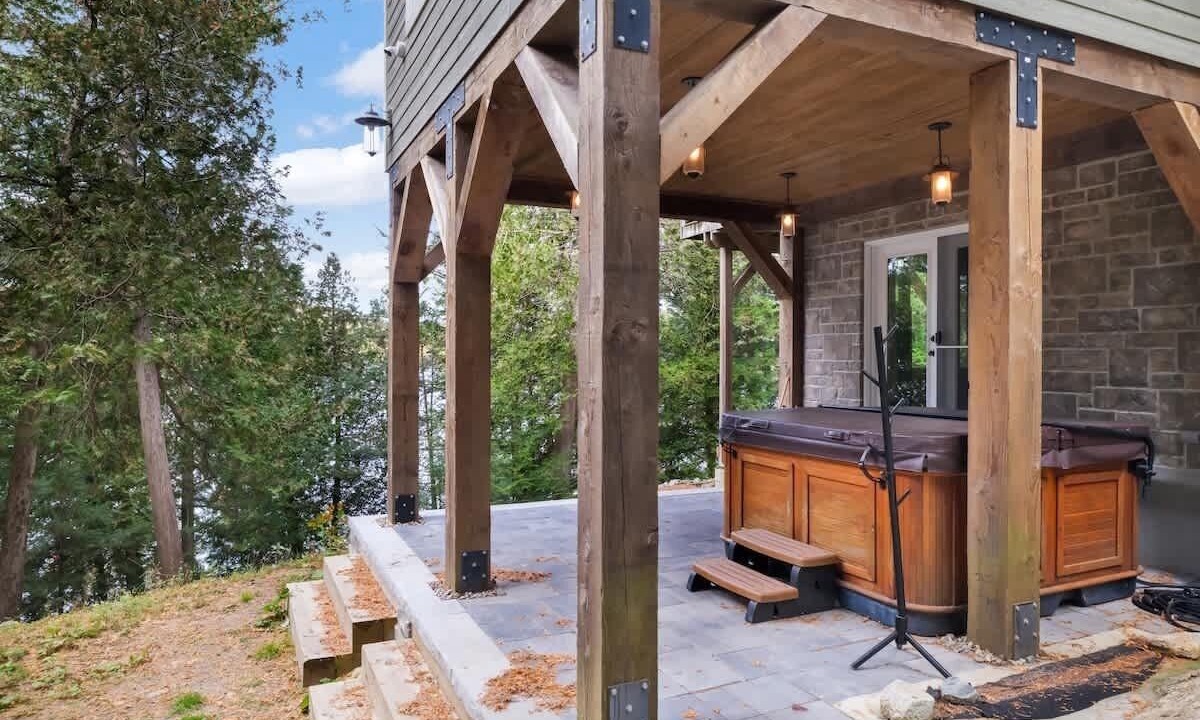 Photo of Patio Balcony in Val-des-Monts