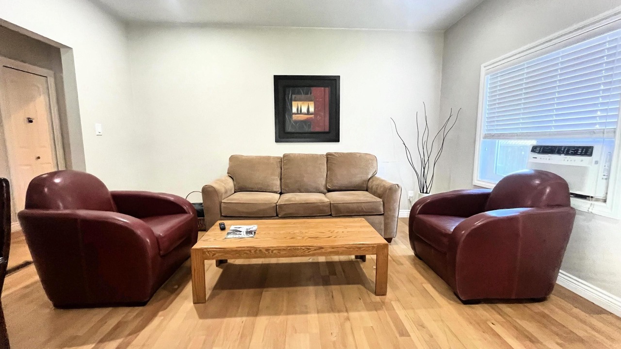 Photo of Livingroom in Chilliwack Proper Village West