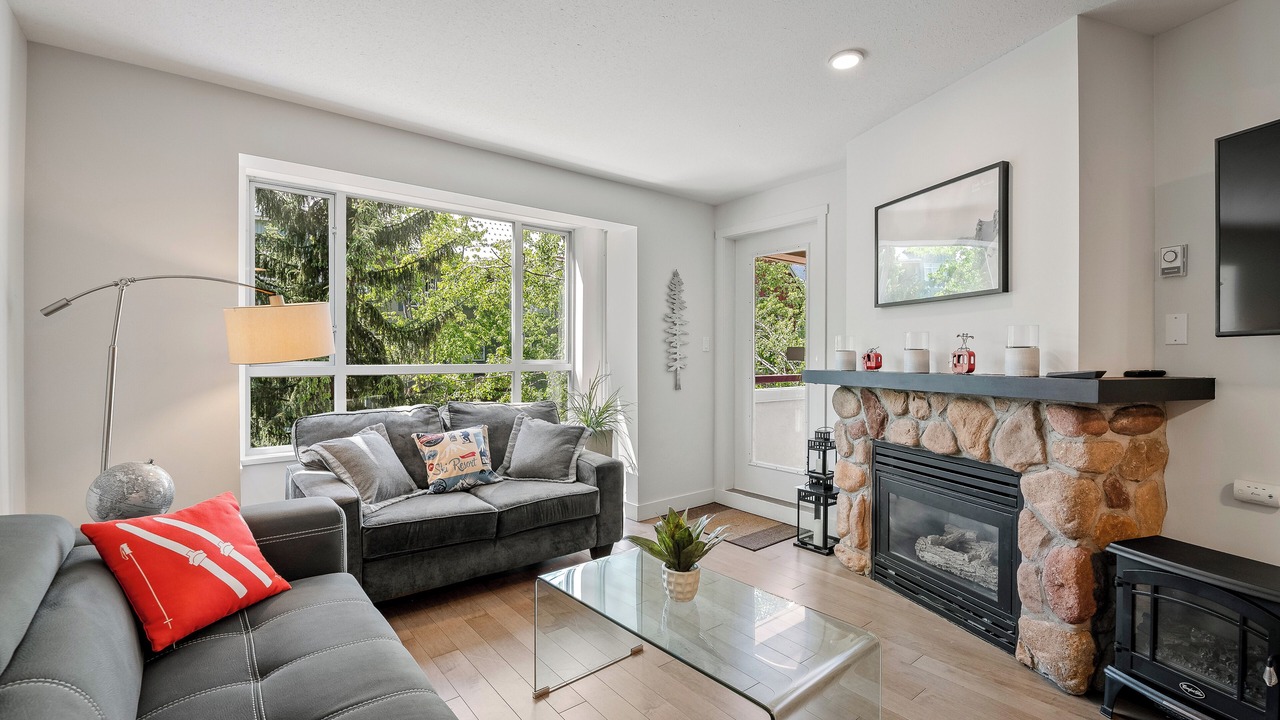 Photo of Livingroom in Whistler