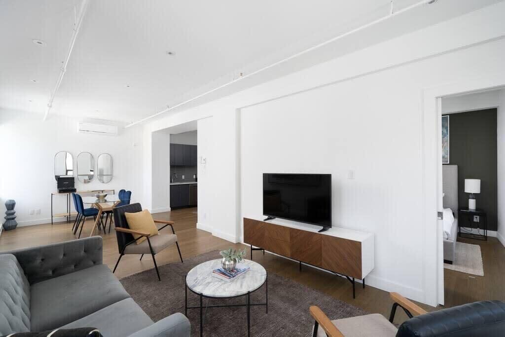 Photo of Livingroom in Chinatown